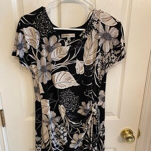 Robbie Bee Floral Dress